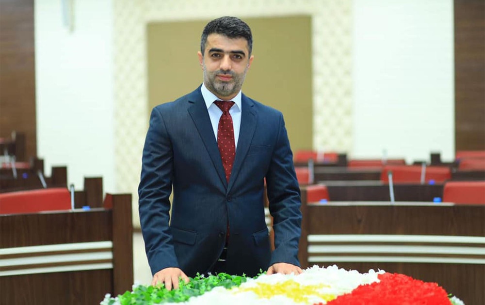 علی حمه‌صالح: ۳۳ سال حکومت کردید، اما حقوق یک ماه را هم نمی‌توانید پرداخت کنید!